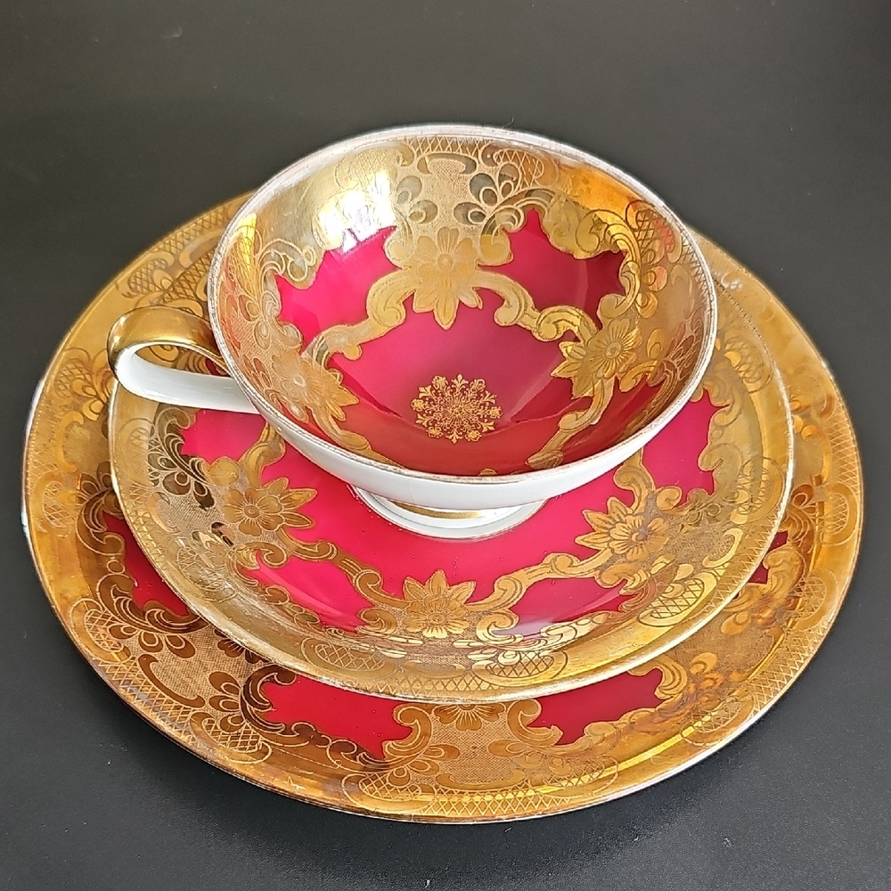 Antique German Royal Windsor Bavaria Elegant Red and Gold Tea Set